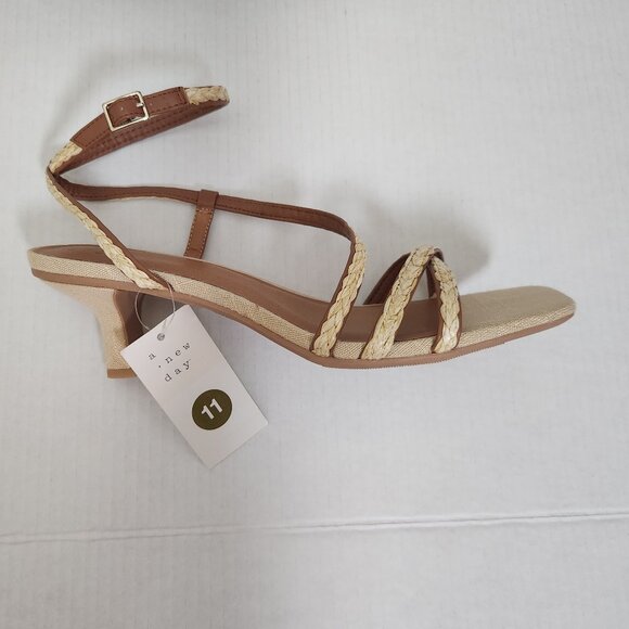 A New Day Women's Size 11 Tan Irena Strappy Open Toe Kitten Heels NWT - Picture 4 of 6